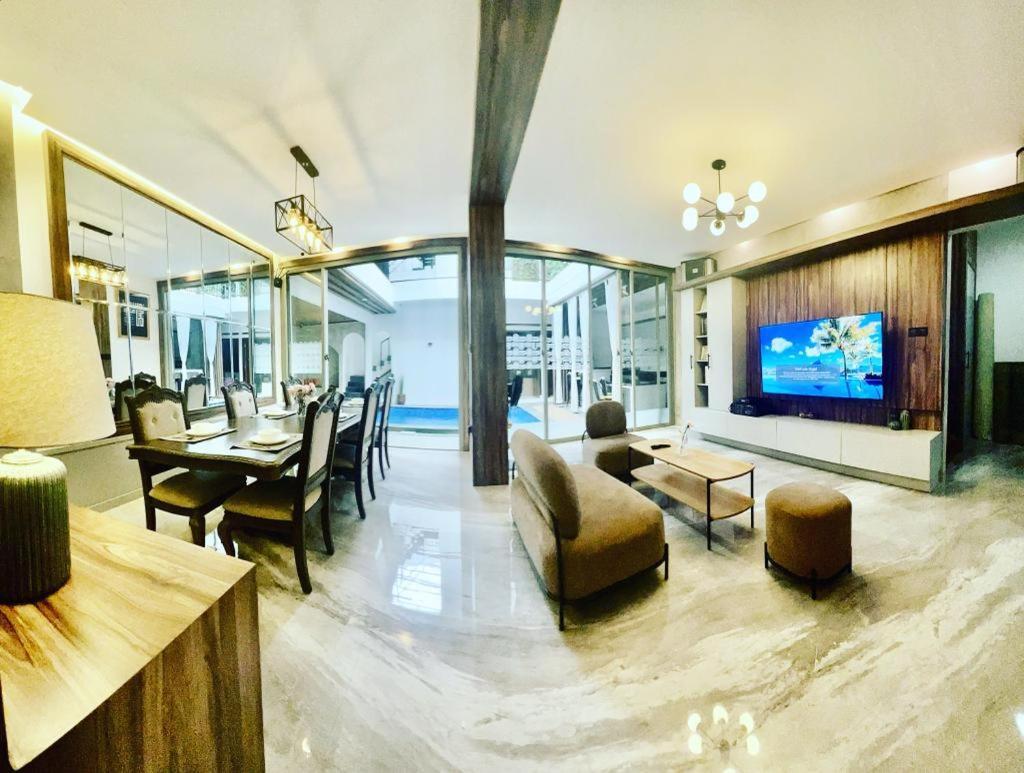 Radja House Cipaku Indah Villa Bandung Eksteriør bilde